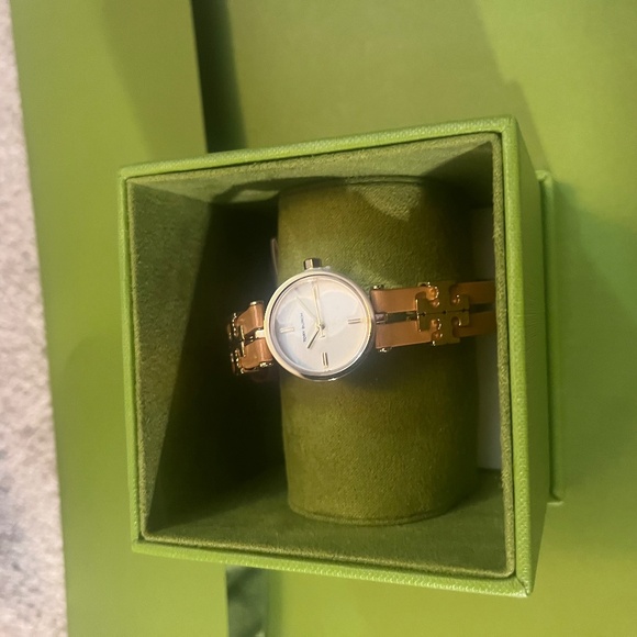 Tory Burch watch - Picture 2 of 5